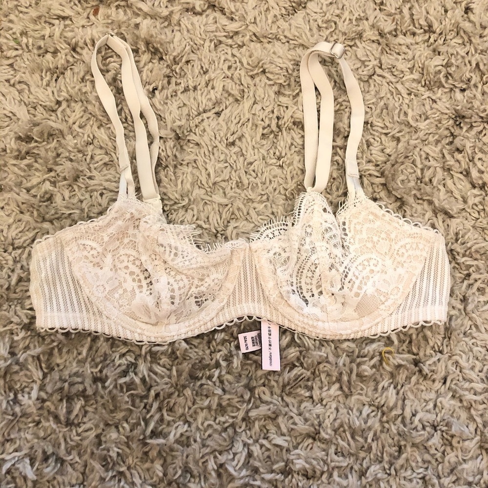 VS lace bra